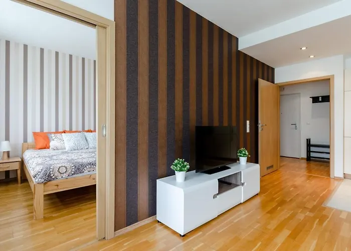 Flat At The Danube With Wellness