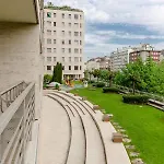 Flat At The Danube With Wellness *