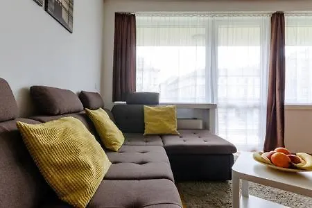 홈스테이 Flat At The Danube With Wellness *