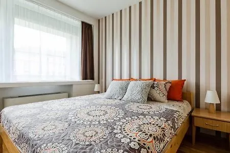 Flat At The Danube With Wellness 홈스테이